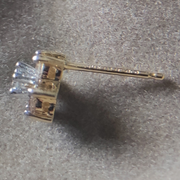 QVC Affinity Diamond Flower 0.22?Ctw Stud 14k Gold Earrings - Picture 7 of 12